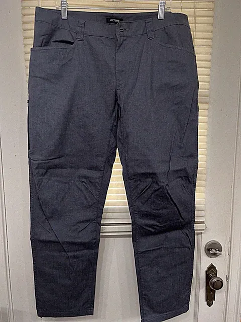 Arc'teryx A2B Commuter Pants Men's 38 Blue Bike Cycle Reflective Performance EUC